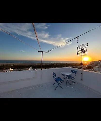 Casa Martin Calle Cadiz, Vivienda Frente Al Mar En La Calle Cadiz En Conil