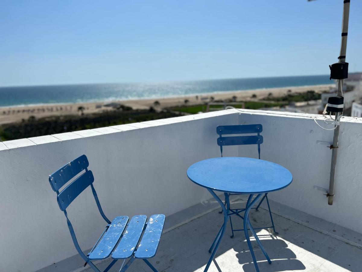Casa Martin Calle Cadiz, Vivienda Frente Al Mar En La Calle Cadiz En Conil Conil De La Frontera